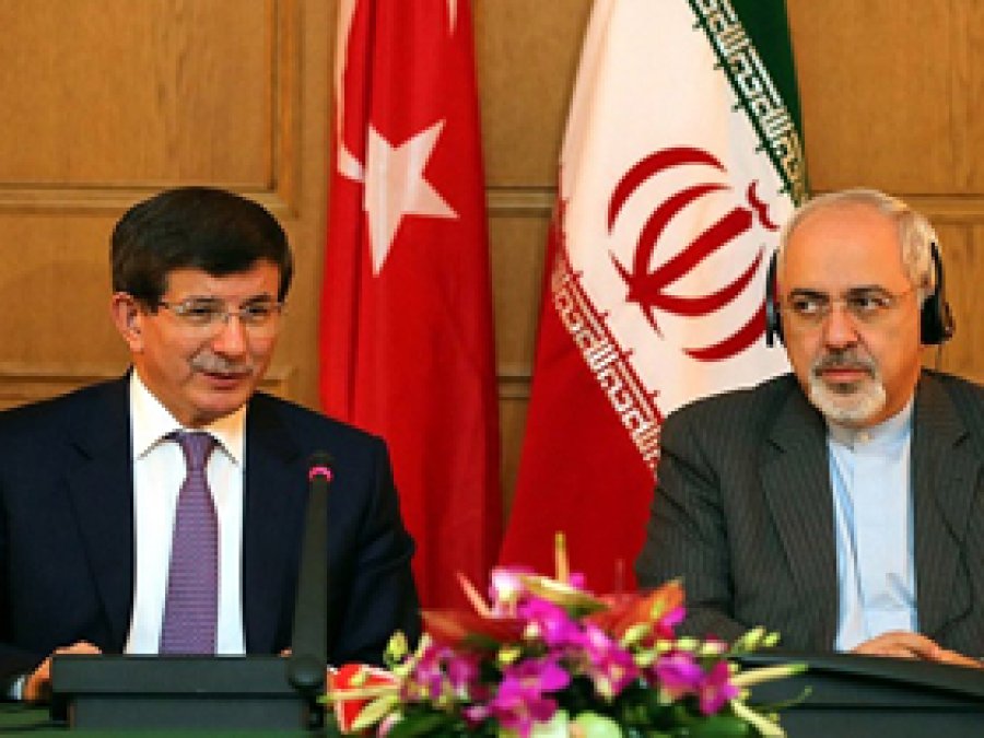 Davutoğlu: Mursi'yi Değil, Halkı Destekliyoruz