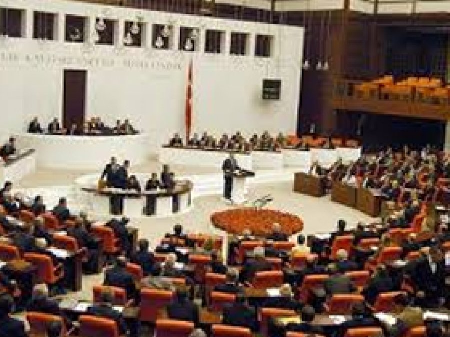 Meclis'te 'İkna Odası' Kavgası Çıktı
