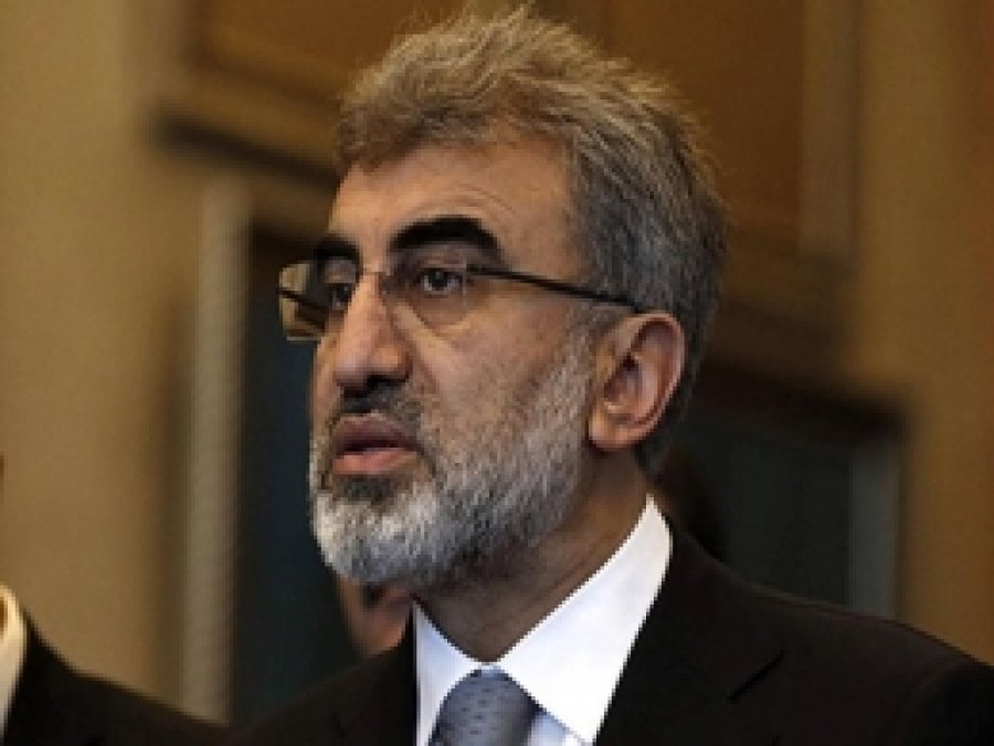 Enerji Bakanı Tnar Yıldız Irak'ta