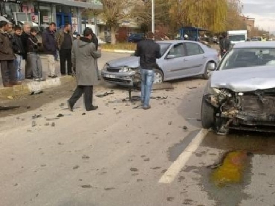 Kovancılar'da Maddi Hasarlı Kaza
