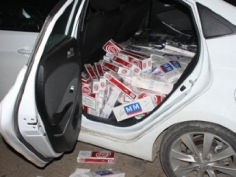 Bingöl'de Eroin ile Kaçak Sigara Yakalandı