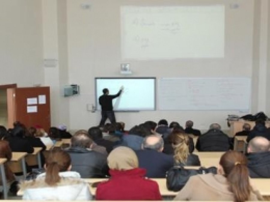 Eğitimde Akıllı Tahtalar Tanıtıldı