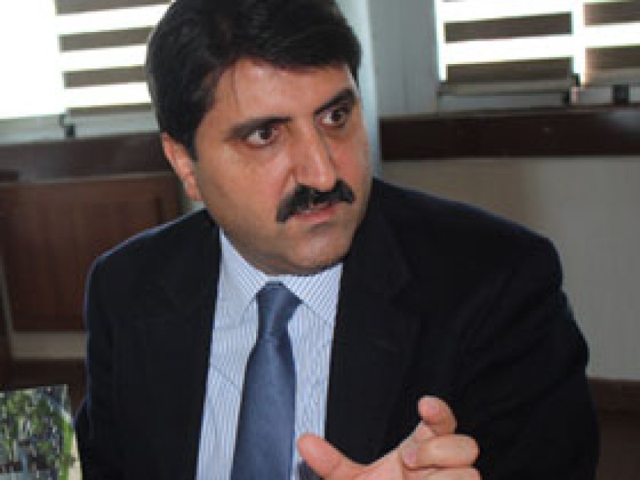 Saadet'e Geçen Atalay Ak Parti'nin Zulmüne Uğramış!