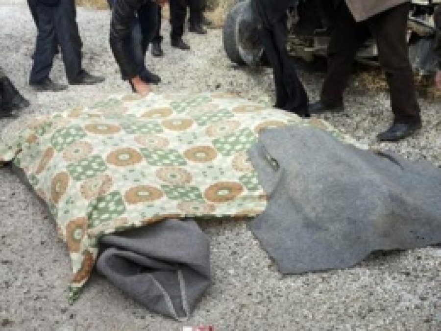 Van'da Trafik Kazası: 2 Bayan Hayatını Kaybetti 