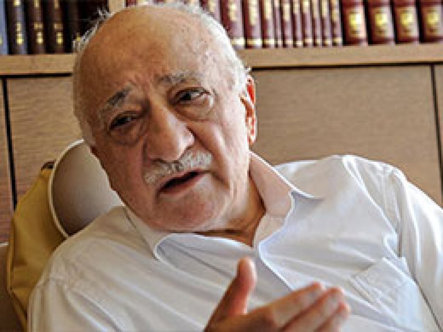 Gülen, Kendi Medyasını Tasvir Etti