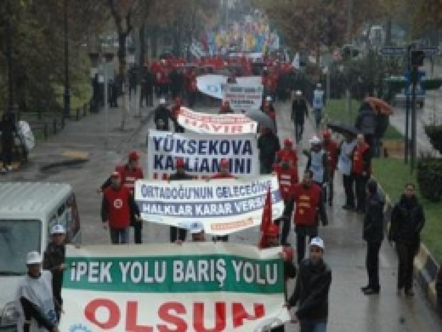 Gaziantep'te 'Savaşa Hayır' Mitingi Düzenlendi  