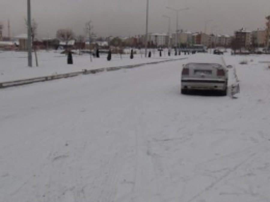Elazığ Beyaza Büründü 