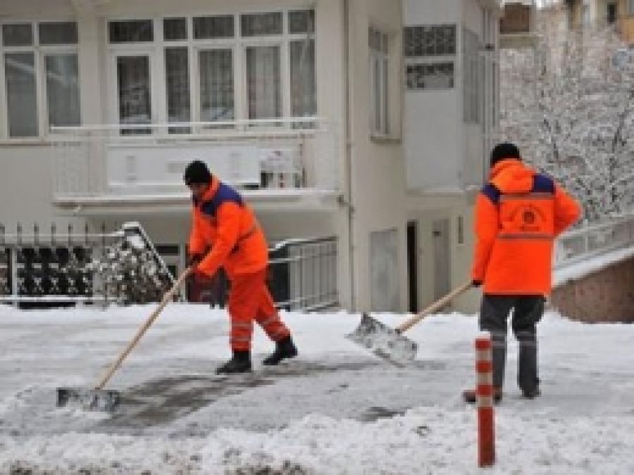 Kar Temizleme Ve Tuzlama Çalışmaları 