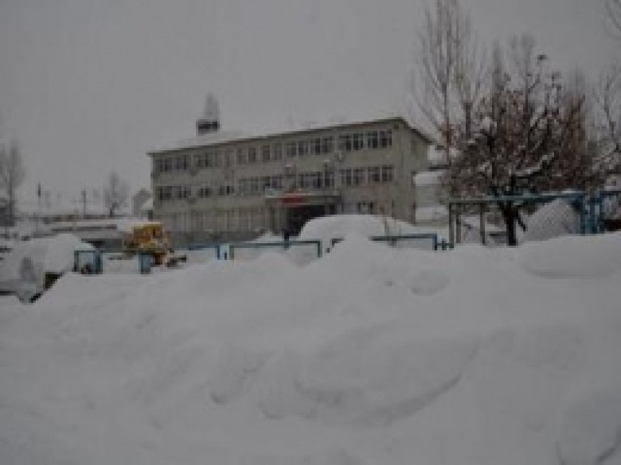 Ağrı'da Okullar Tatil Edildi