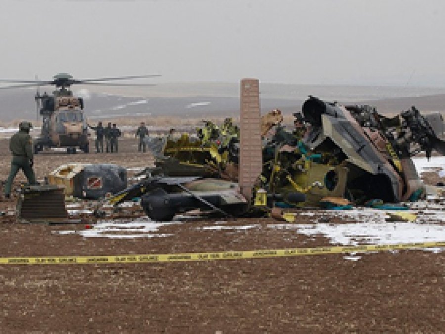 Ankara'da Askeri Helikopter Düştü