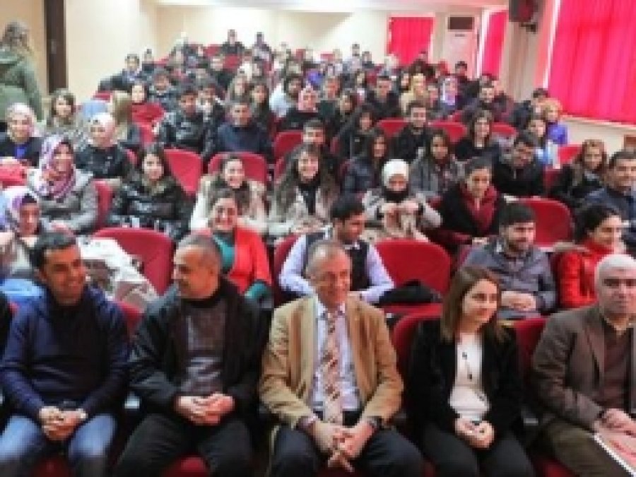 Öğretmen Adaylarına Konferans Verildi  