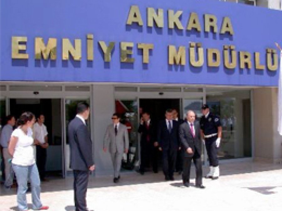 Ankara'da 18 Şube Müdürü Görevden Alındı