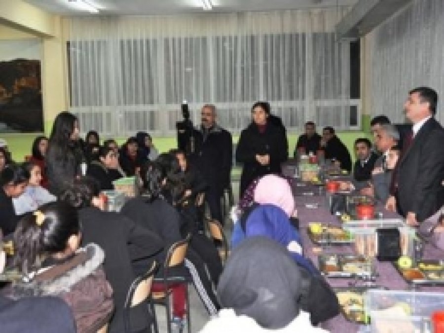Vali Arslan: Hakkınızı Aramayı Bileceksiniz 