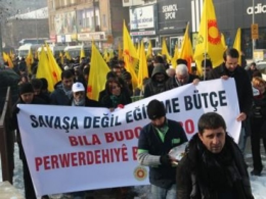 KESK Üyeleri İş Bıraktı 
