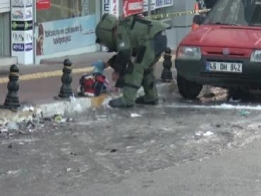 Şüpheli Paketten Çocuk Bezi Çıktı 