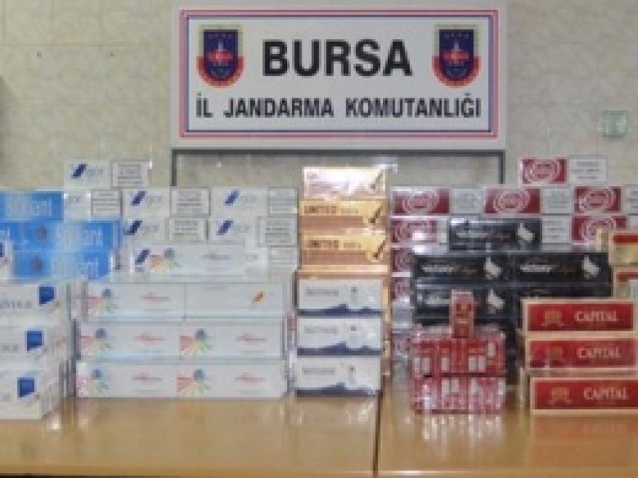 Bursa'da Kaçak Sigara Ele Geçirildi 