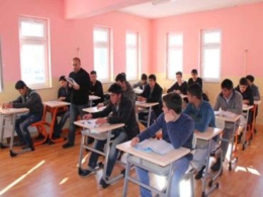 Erciş'te Gençlik Merkezlerine Büyük İlgi  