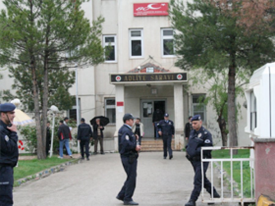 Bilge Gençlik Üyelerinin Mahkemesi Ertelendi 