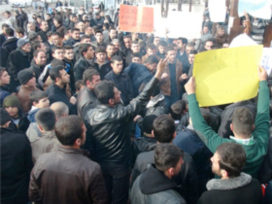 Cizre'de Vatandaşlar DEDAŞ'ı 2. Defa Bastı