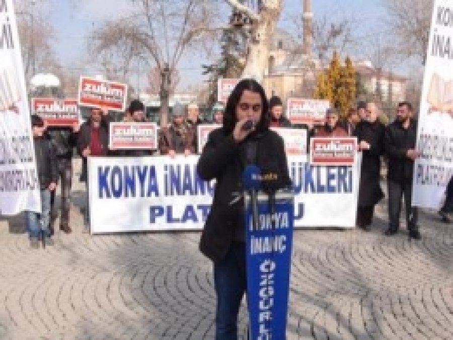 "Laik Devlet Tuttuğu Eli, Sadece Sıkarak Bırakmaz! "  