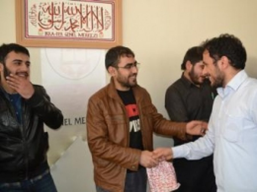 İkra-Der'den Gençlere Kahvaltı Ve Bilgi Yarışması