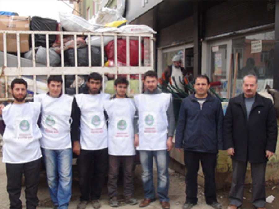 Eğitim Der'den Mültecilere Yardım