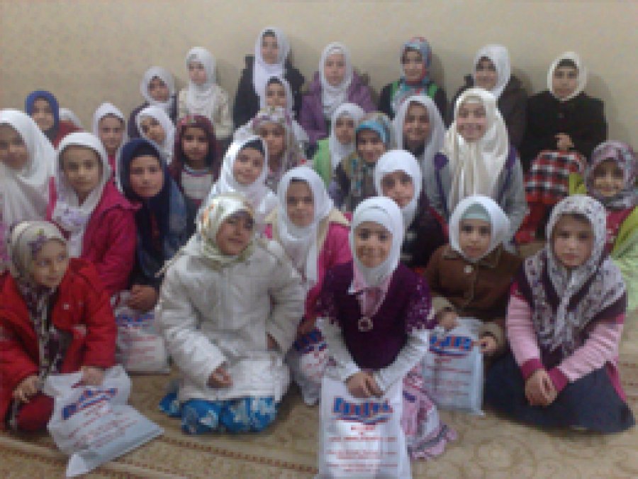 Kız Çocuklarına Namazı Sevme ve Sevdirme Semineri
