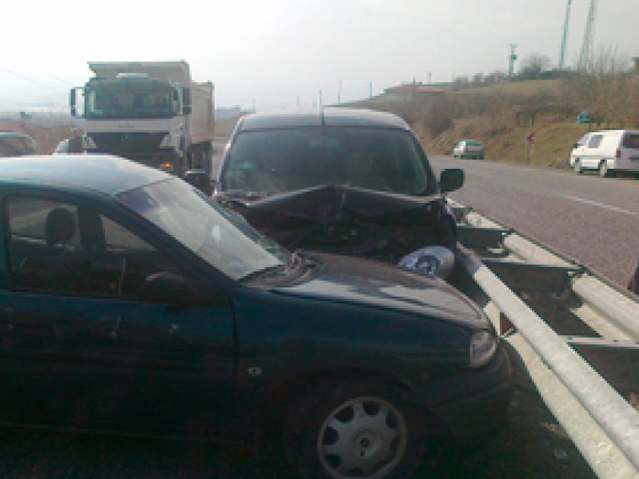Elazığ'da Trafik Kazası : 2 Yaralı 