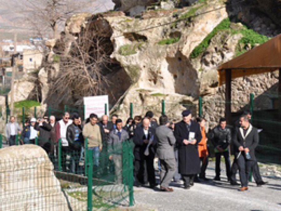 Ilısu Projesi Bilim Komitesi Hasankeyf'te