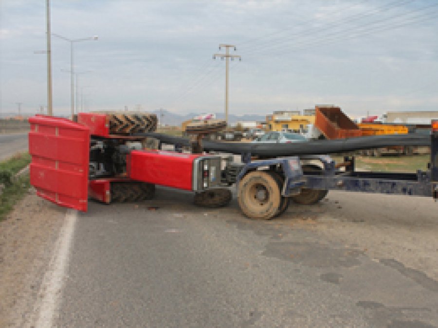 Kızıltepe'de Traktör Kazası