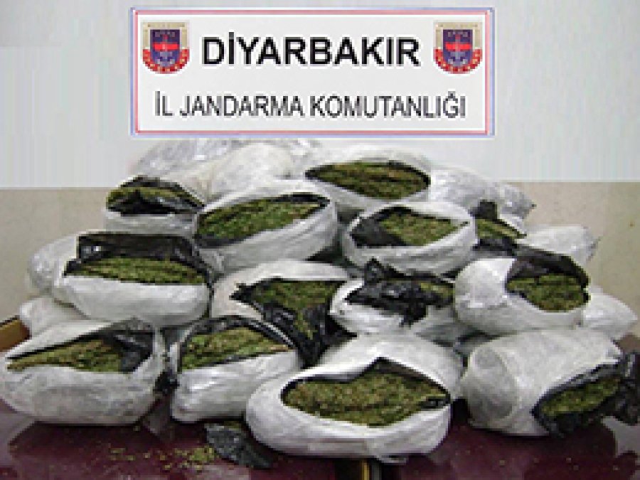 Diyarbakır'da 202 Kilogram Esrar Ele Geçirildi