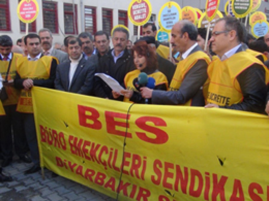 Büro Emekçileri Sendikası İş Bıraktı 