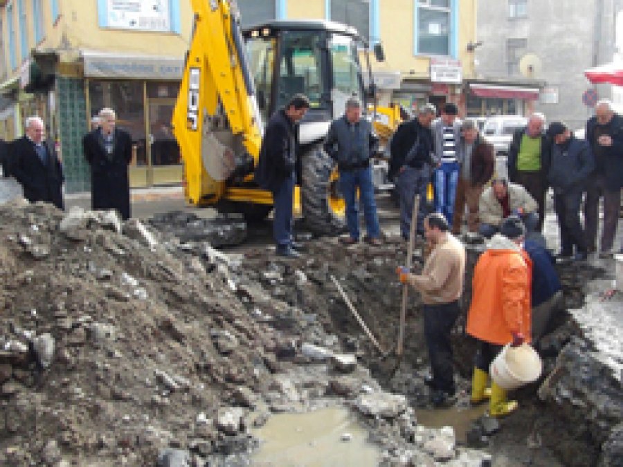 Bitlis'in Sorunu Yok Diyen Milletvekillerine Tepki