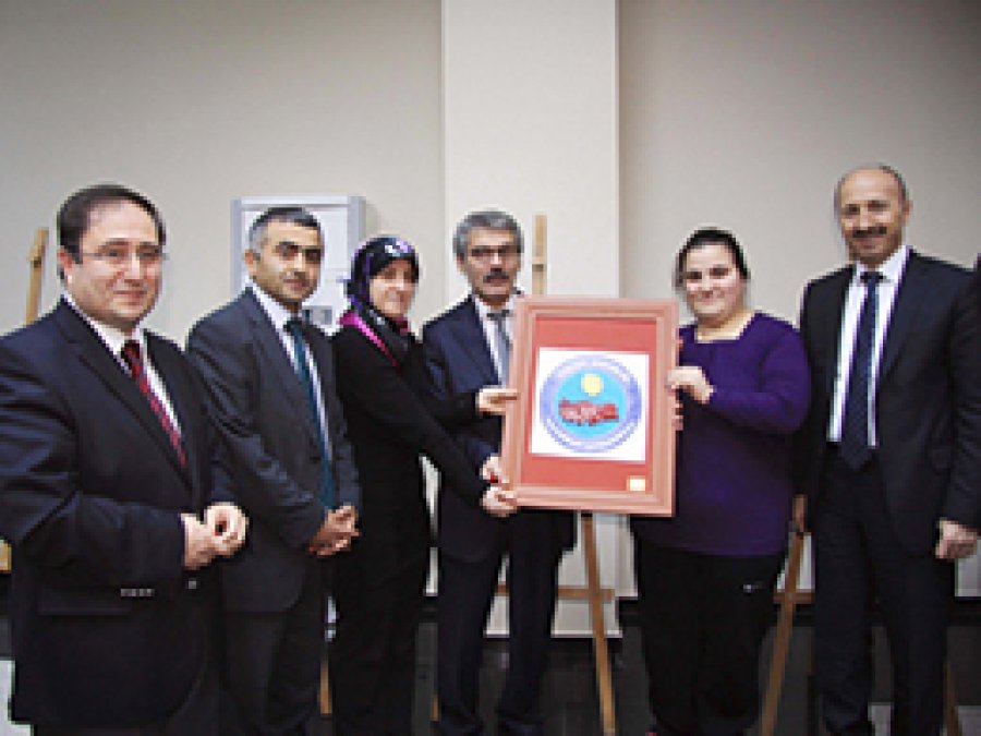 'Engelsiz Bir Dünya Çiziyorum'