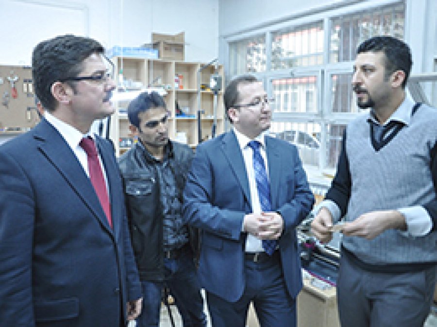 Üniversiteden Öğrencilere Karşılıksız Burs