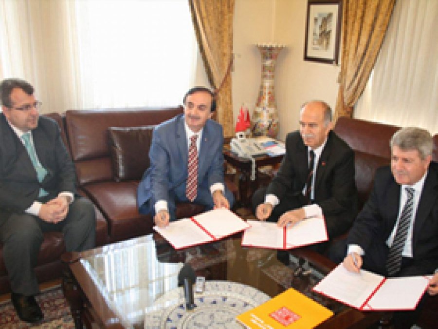 Vali Harput'tan Hayırseverlere Çağrı 