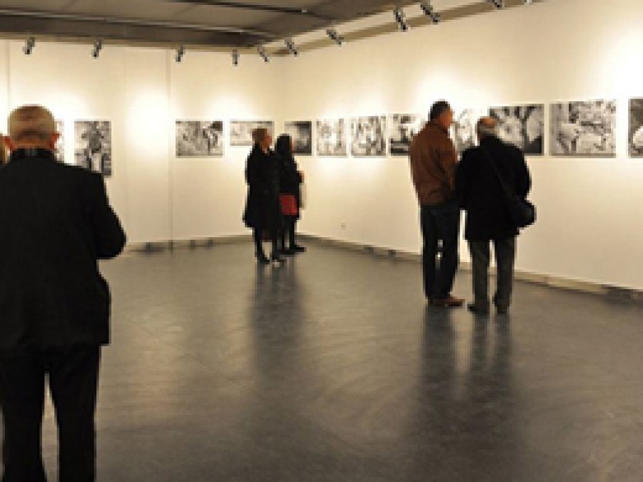 İzmir'de 'REŞ' Fotoğraf Sergisi Açıldı
