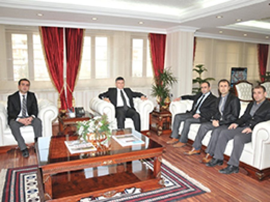 'Sokaktan, Aydınlık Yarınlara'