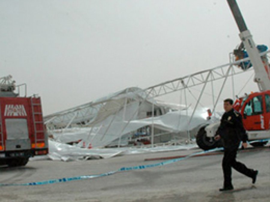 Tarım Fuarında Çadırlar Çöktü: 25 Yaralı