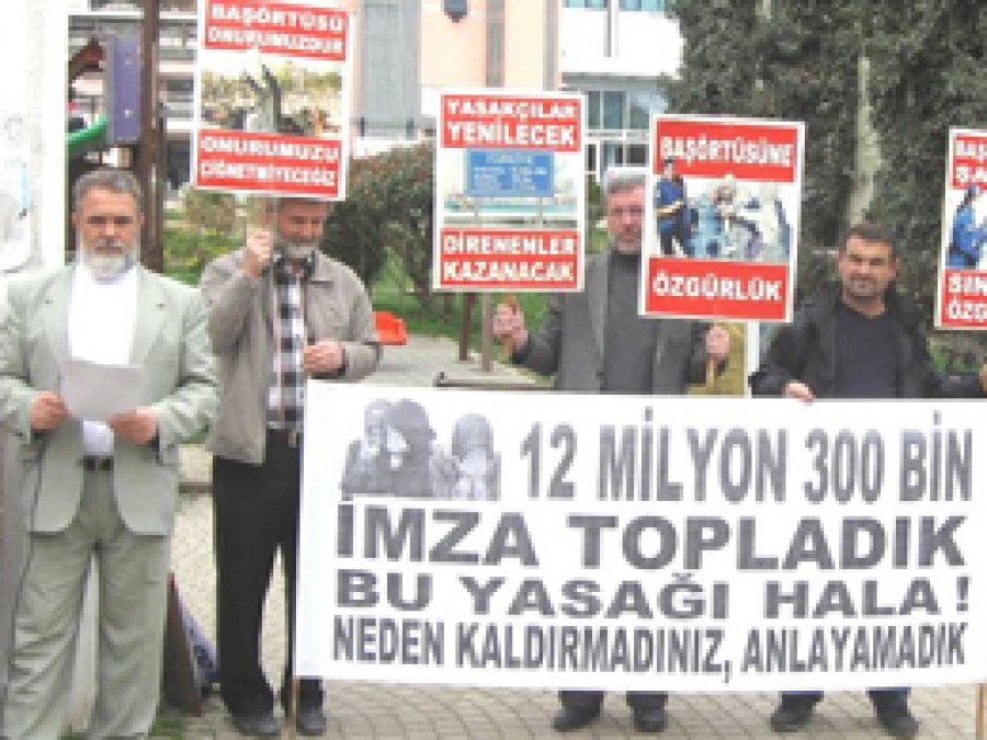 'Devlet Başörtülülerden Özür Dilesin'