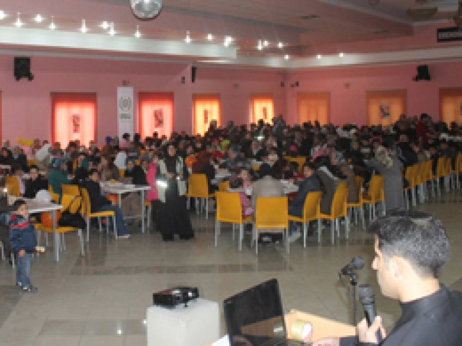Vanlı Yetimlere Kahvaltılı Program