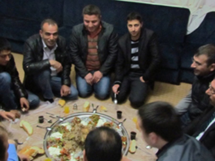 Siverek'te Gazetecilere Kutlu Doğum Yemeği