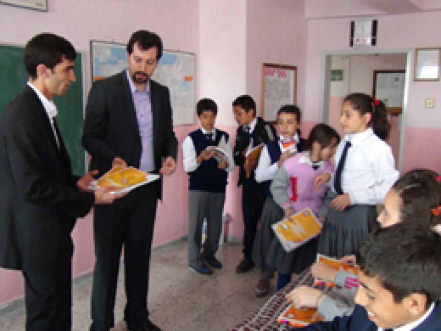 Fırat Üniversitesi Öğrencilerinden Örnek Davranış