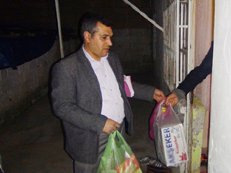 Vahdet Der'den Yetimlere Yardım