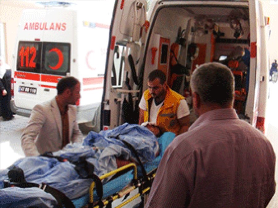 Nusaybin'de Trafik Kazası: 2 Ölü 4 Yaralı