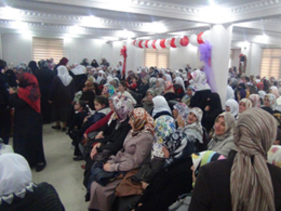 Muhammedi Sevda Mahallelere Taştı
