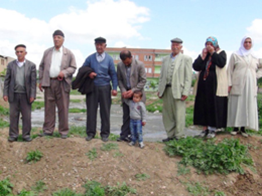 Çamlıtepeliler Belediyeye Tepkili