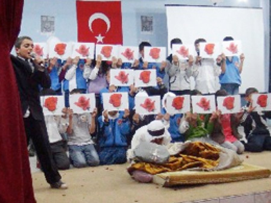 Karlıovalı Öğrencilerden Kutlu Doğum Etkinliği