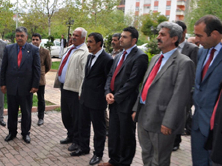 Kovancılar'da Şoförlere Elbise Uygulaması