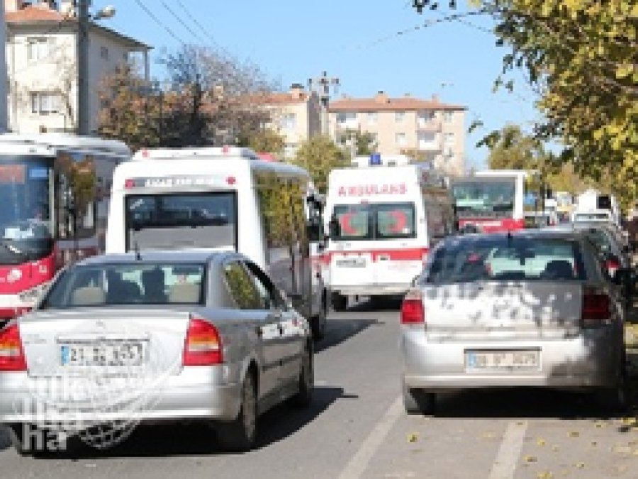 Diyarbakır'da Trafik Kilitlendi